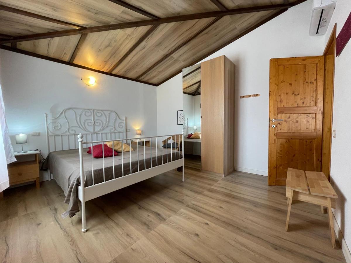 Ferienwohnung Sa Domo De Mannoi Orosei Exterior foto